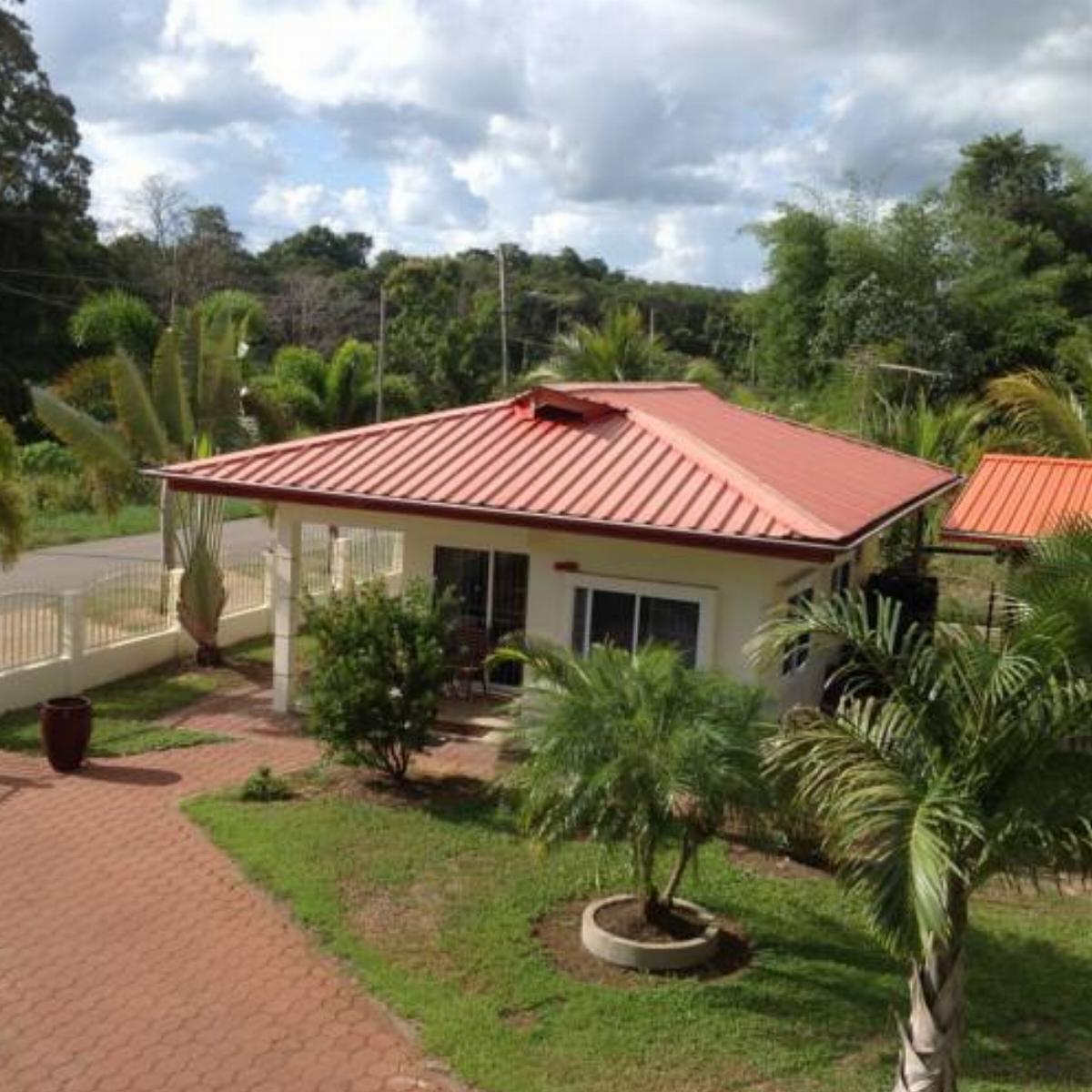 Direct Aan De Suriname Rivier Hotel Domburg Suriname