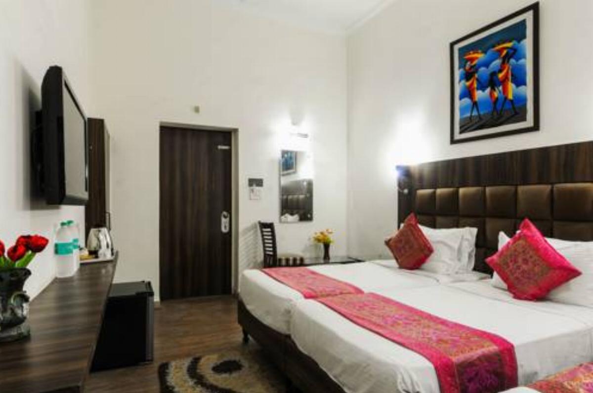 Dolphin Home Stay Hotel Agra India