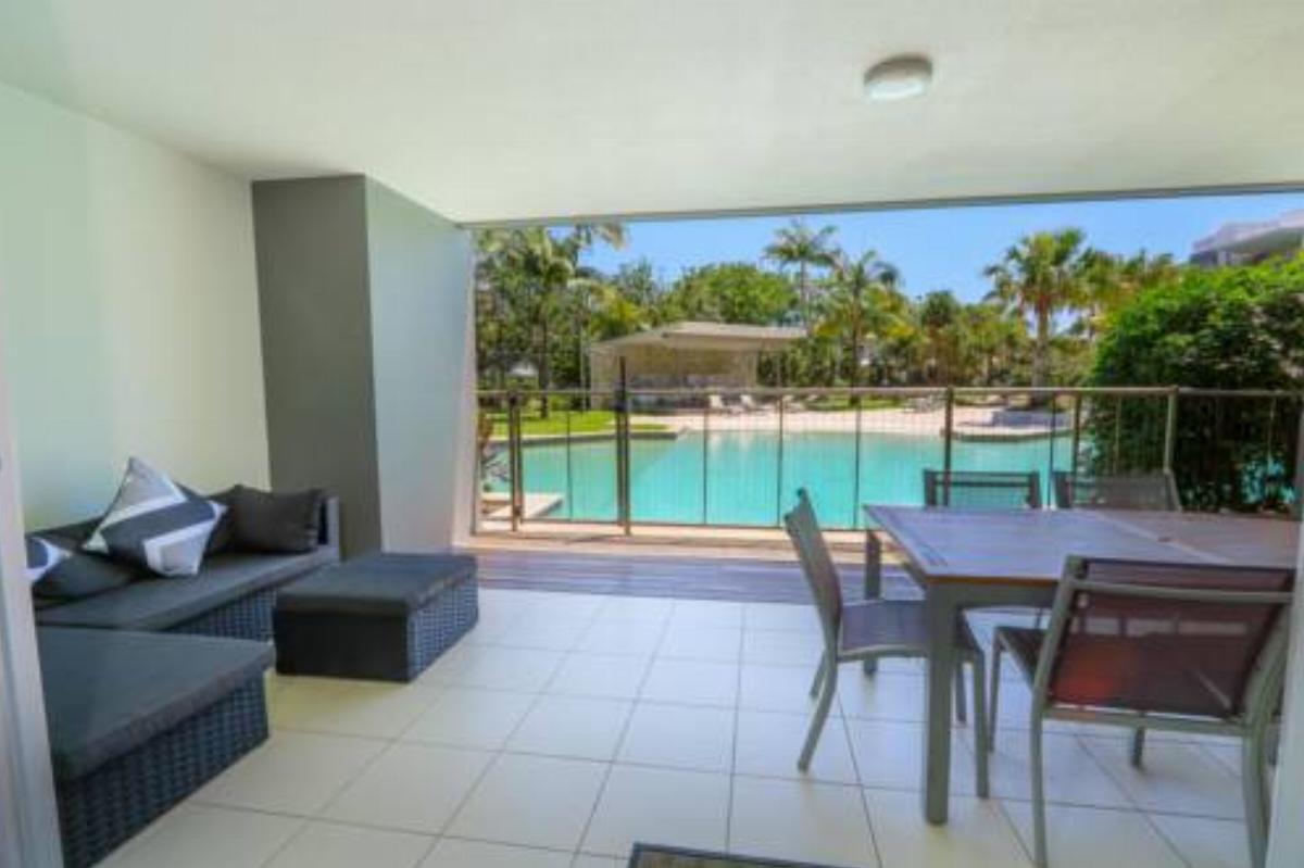 Drift Apartments North - Deluxe Swim up apartment - Number 3 Hotel Casuarina Australia