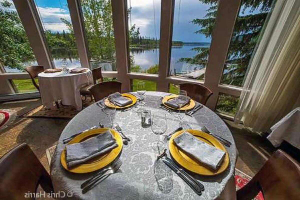 Eagle's Nest Resort Hotel Anahim Lake Canada
