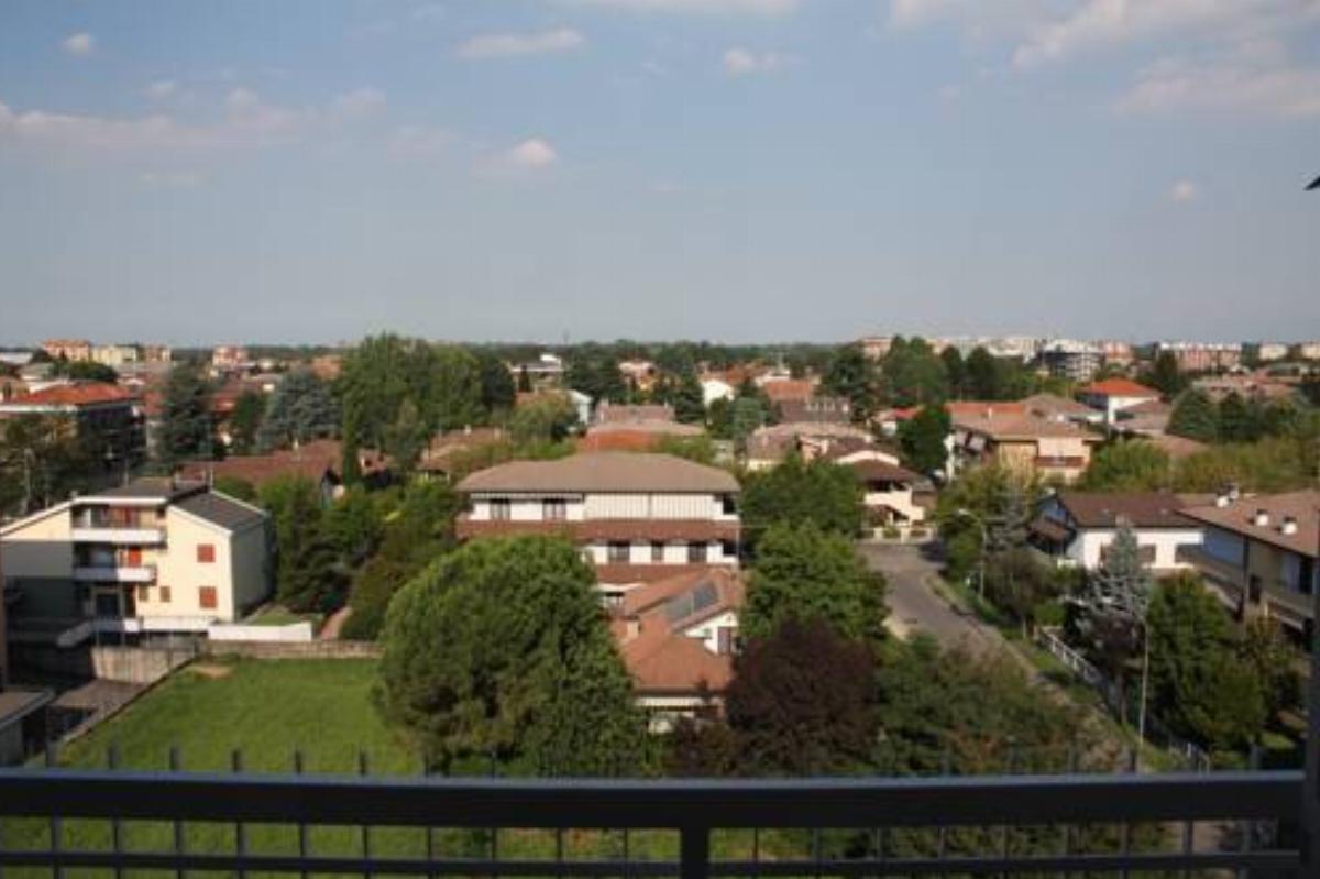 Easy Arese Apartment Hotel Garbagnate Milanese Italy