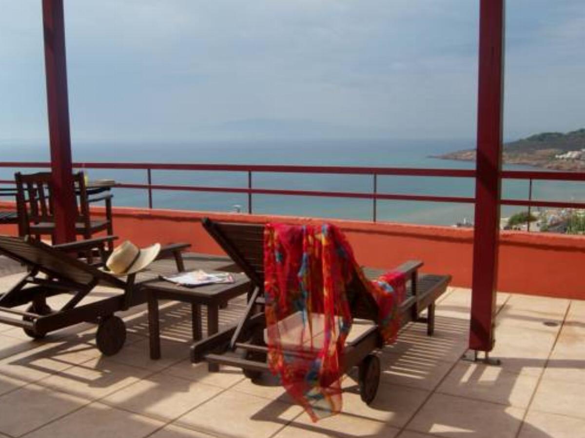 Efta Anemi - Benovias Hotel Karfás Greece