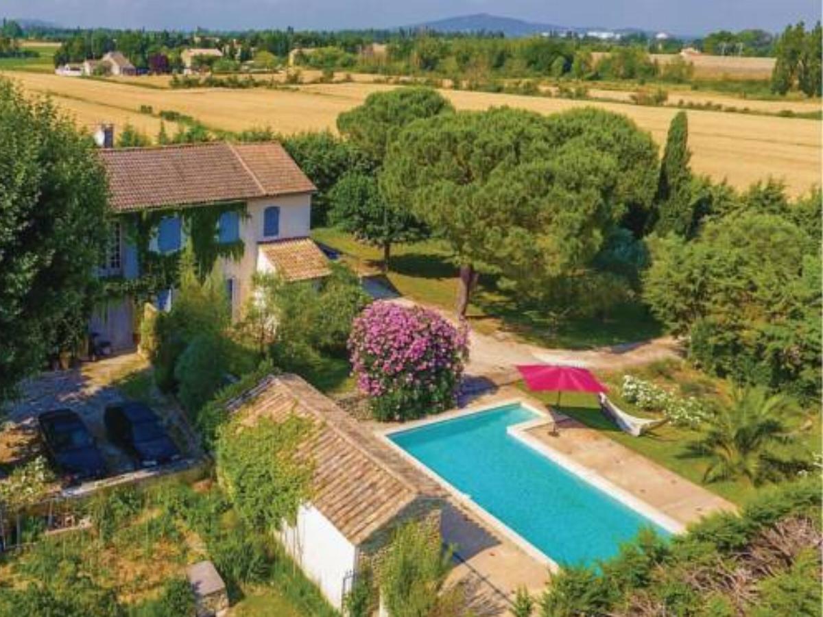 Eight-Bedroom Holiday Home in Caderousse Hotel Caderousse France