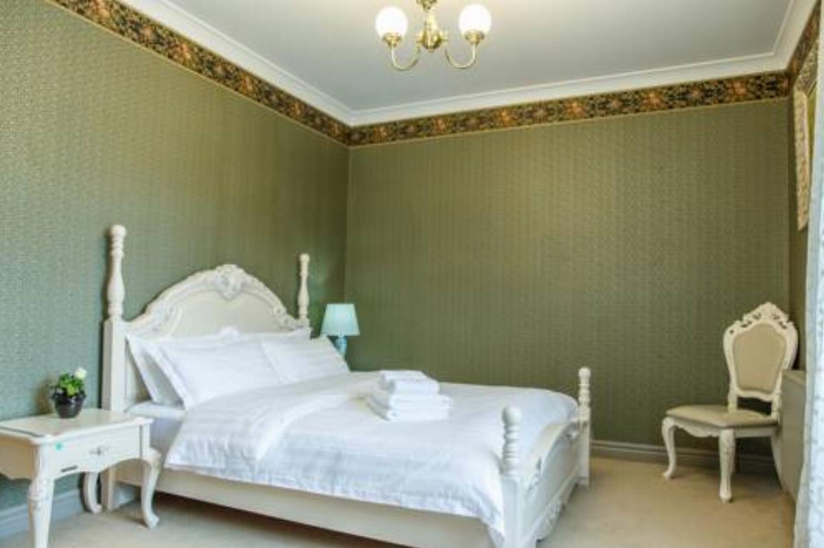 English inspired rooms in Karaka Hotel Karaka New Zealand