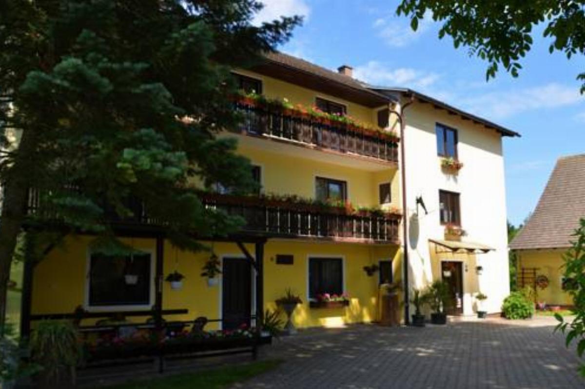 Erlebnisbauernhof Pension Waschnig Hotel Sankt Kanzian Austria