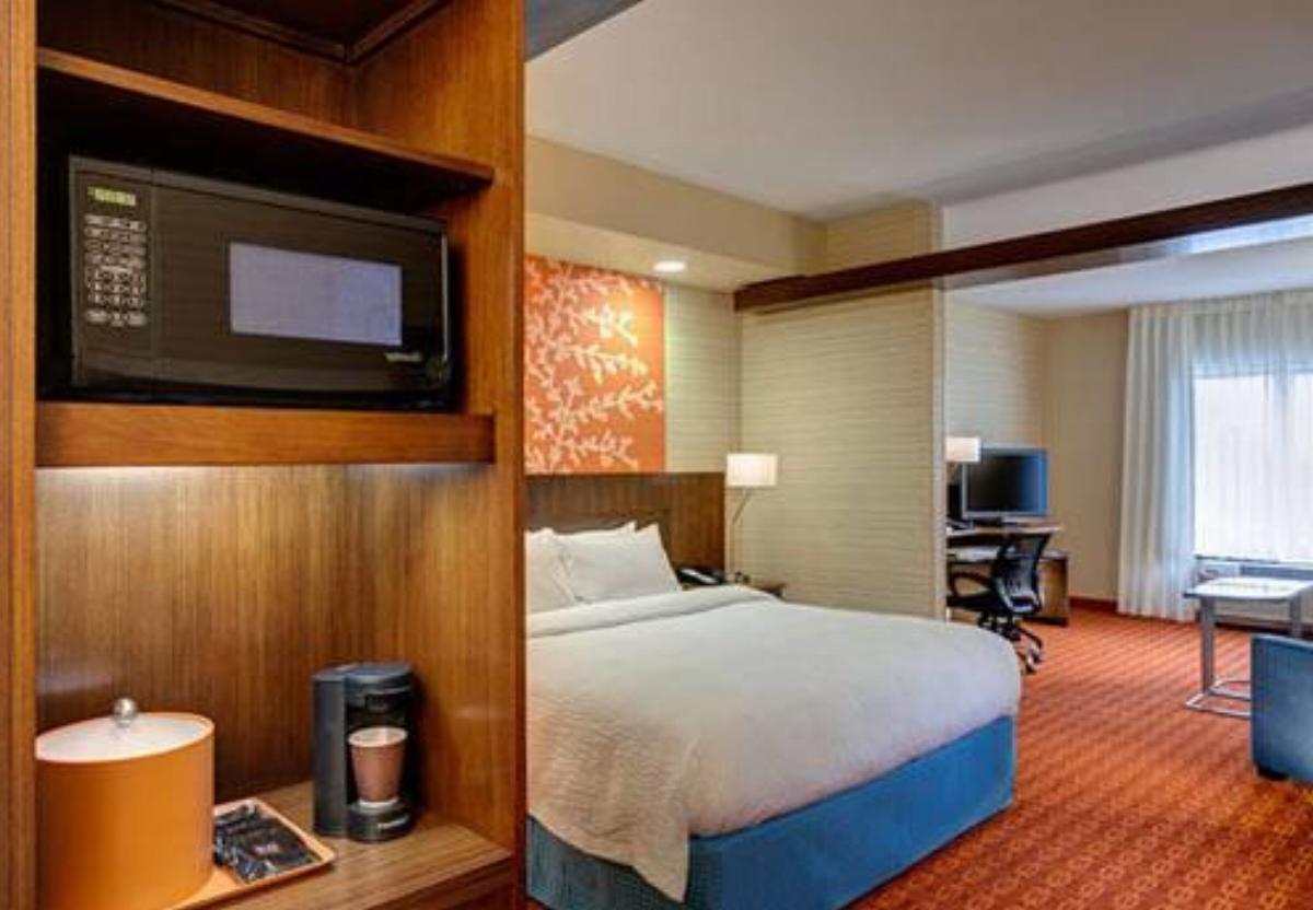 Fairfield Inn & Suites by Marriott Fayetteville North Hotel Fayetteville USA