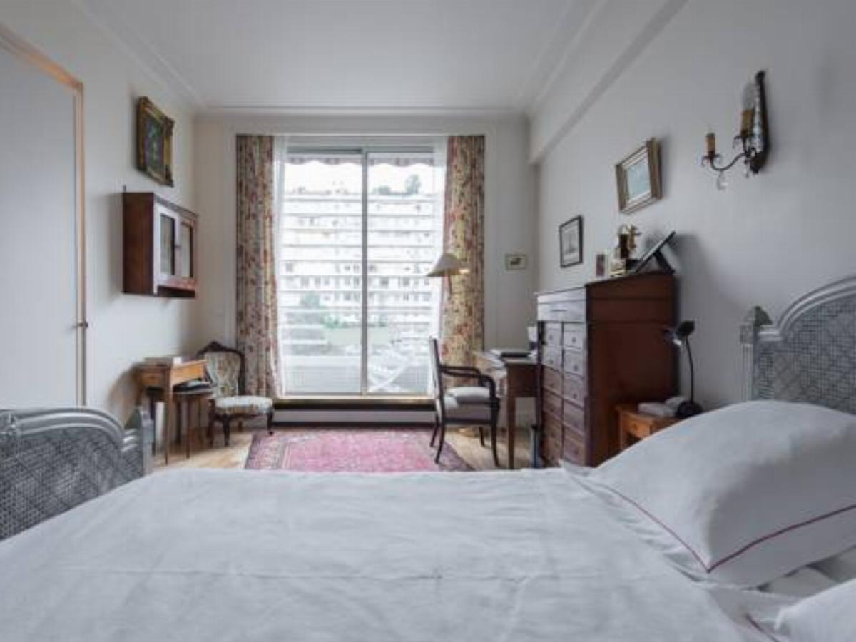 Familial and Cosy 16th Flat Hotel Paris France