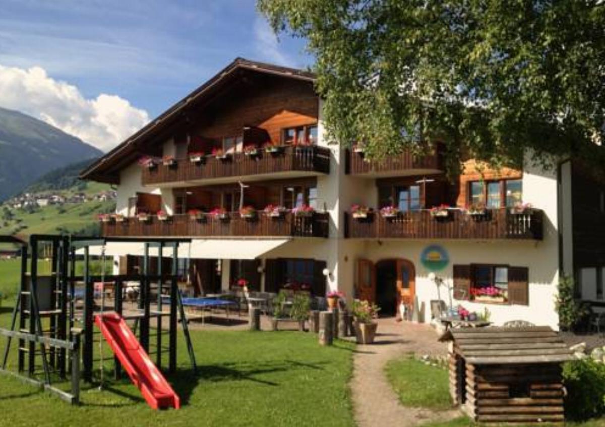 Familien und Wanderhotel Clarezia Hotel Waltensburg Switzerland