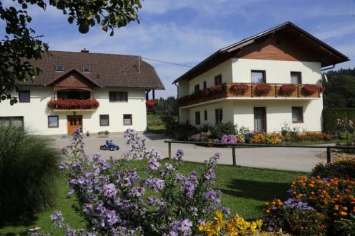 Familienparadies Zeislerhof Hotel Glanegg Austria