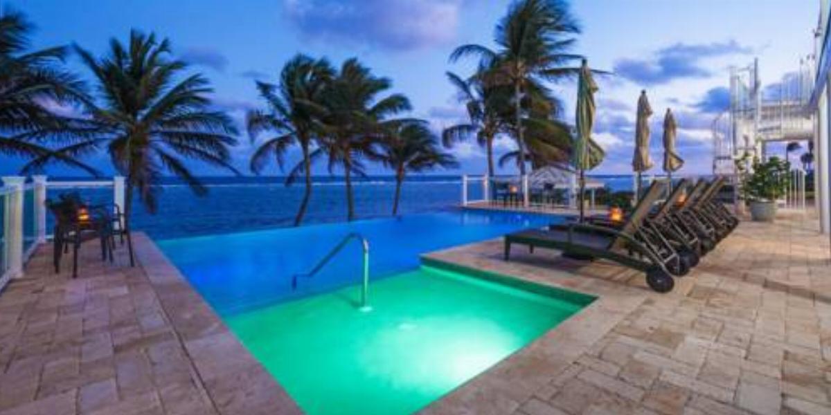 Fischers Reef Hotel Driftwood Village Cayman Islands