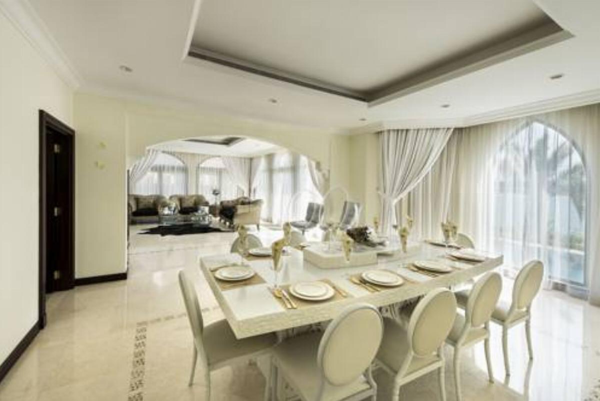 Five Bedroom Service Villa - Palm Jumeirah Hotel Dubai United Arab Emirates