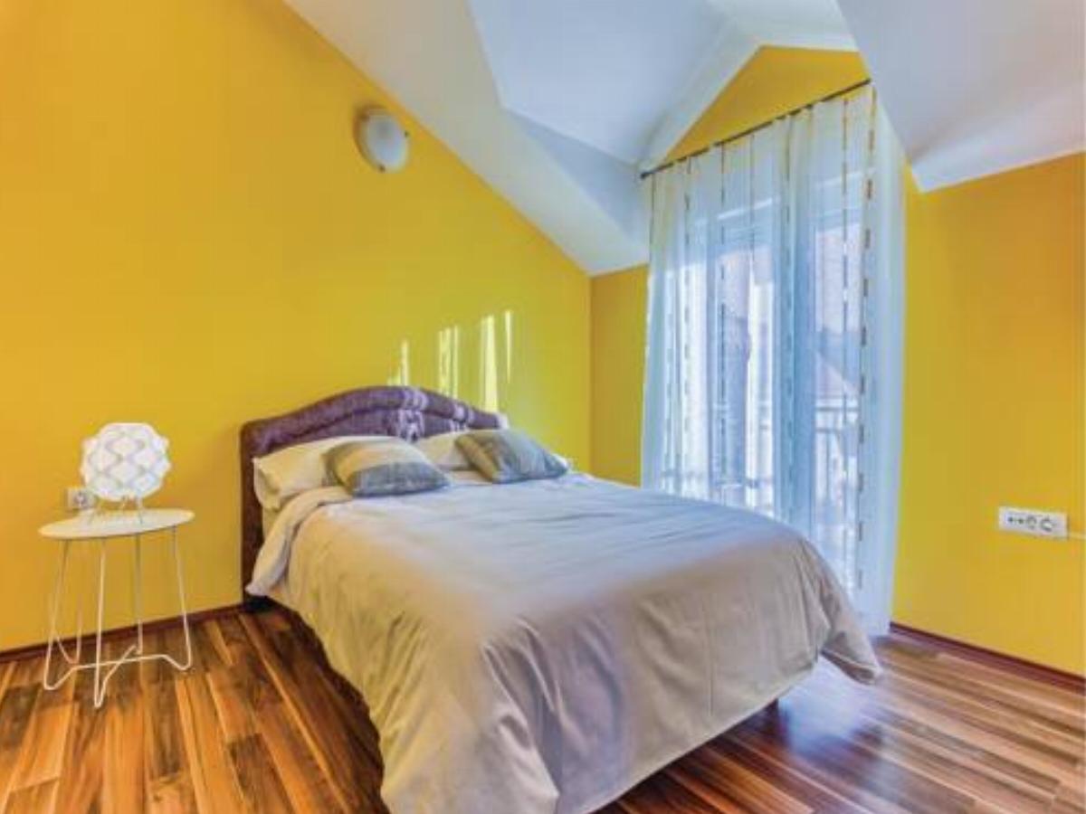 Four-Bedroom Holiday Home in Vinovo Gornje Hotel Gornje Utore Croatia
