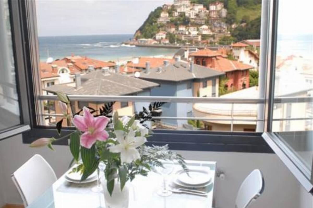 Friendly Rentals Chillida Hotel San Sebastián Spain