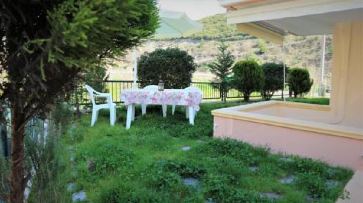 Garden luxury apartment Hotel Iraklitsa Greece