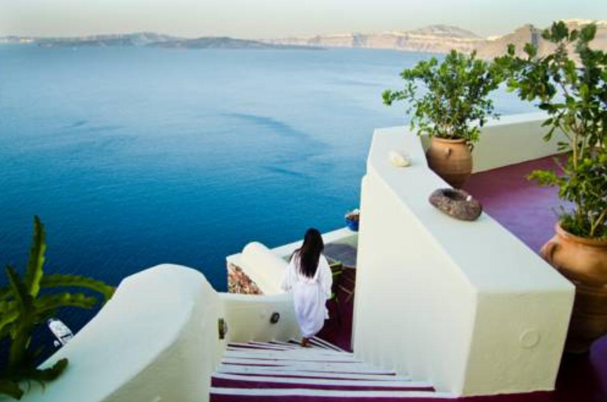 Genesis Cave Houses Hotel Oia Greece