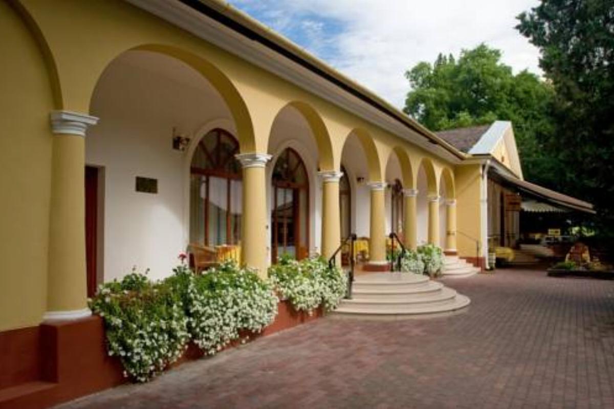 Geréby Kúria Hotel és Lovasudvar Hotel Lajosmizse Hungary