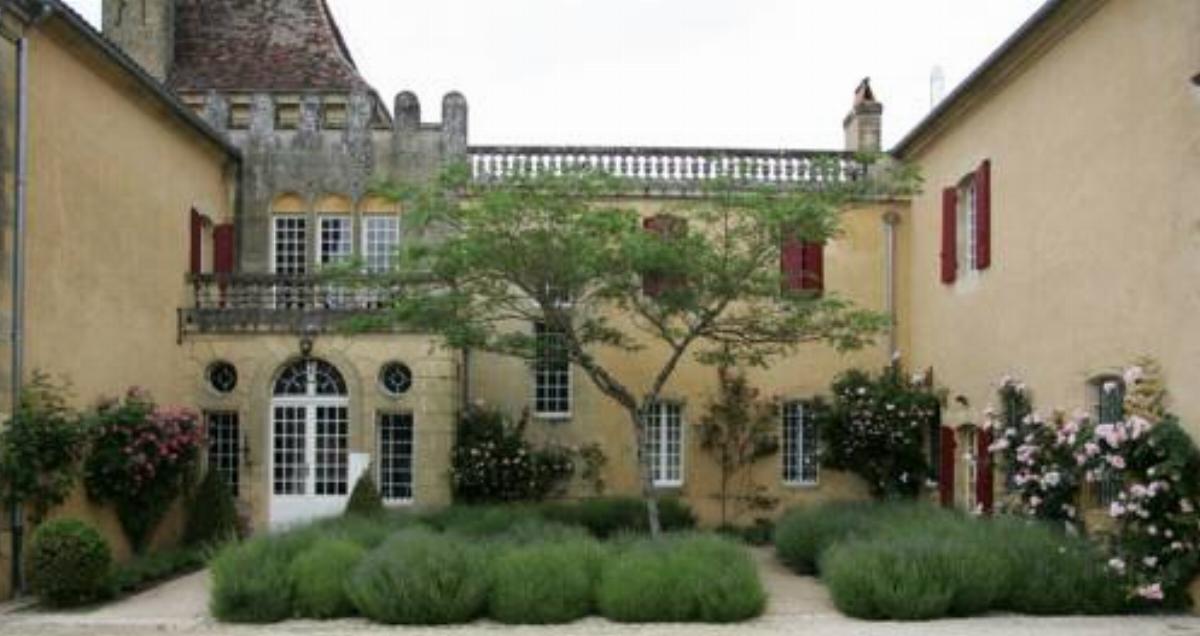 Gîtes du Château Mont d'Onel Hotel Couze-et-Saint-Front France