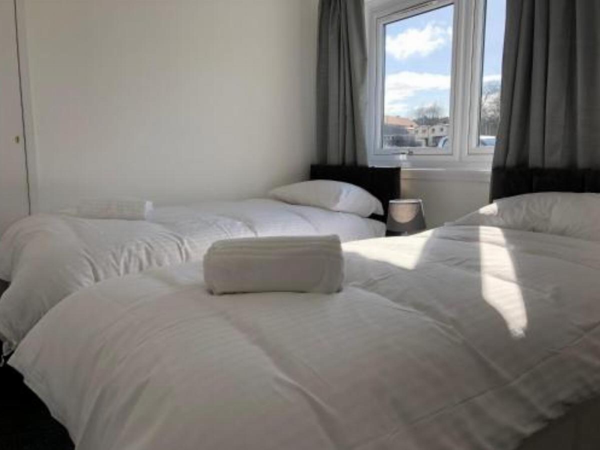 Glenrothes Central Apartments - One bedroom Apartment Hotel Glenrothes United Kingdom