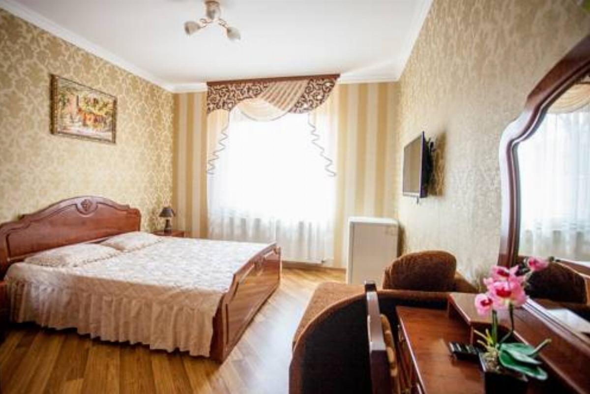 Goldenluxe Hotel Korokelʼ Ukraine