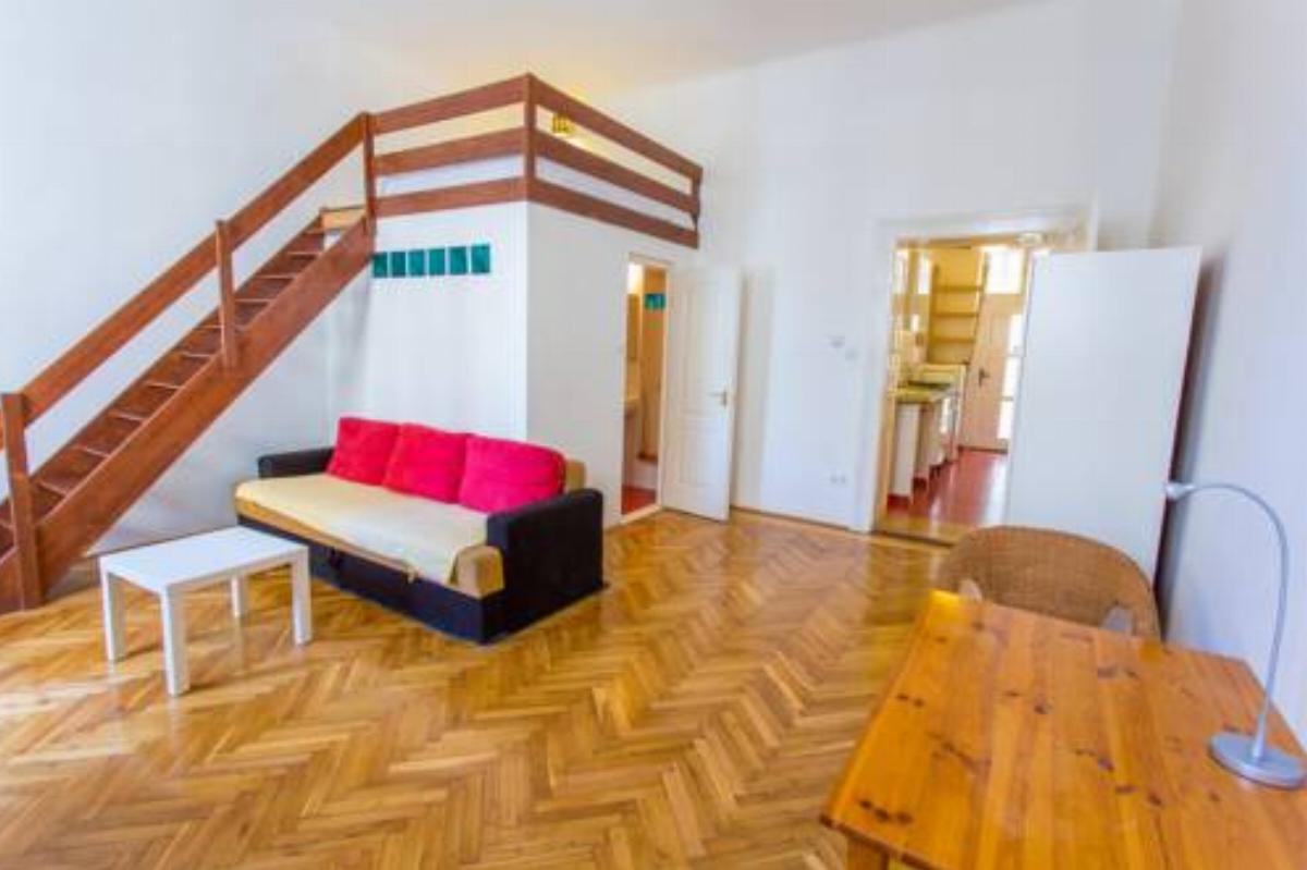 Goodtrip Apartments - Gyulai Hotel Budapest Hungary