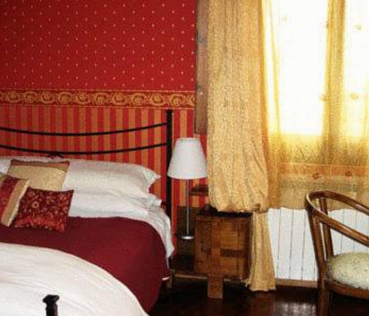 Gourmet B&B Giglio Bianco Hotel Florence Italy