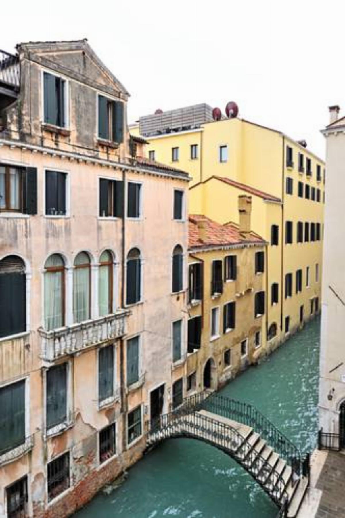 Gran Canal Style Apartment Hotel Venice Italy