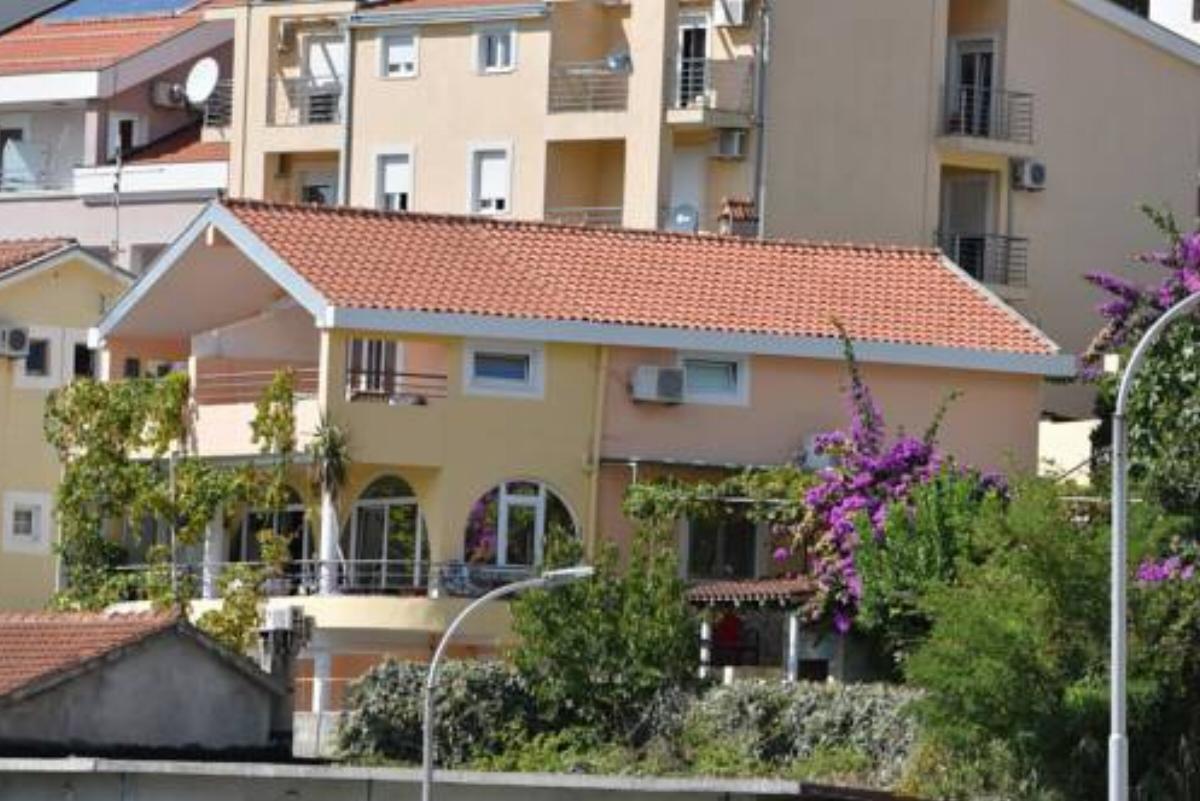Green Peace Apartment Hotel Igalo Montenegro