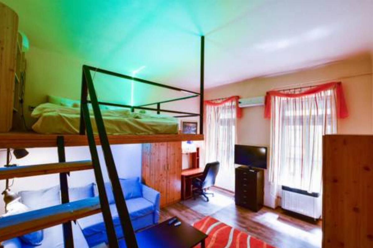 Gripping Lights, Cozy home for 4 Hotel Budapest Hungary