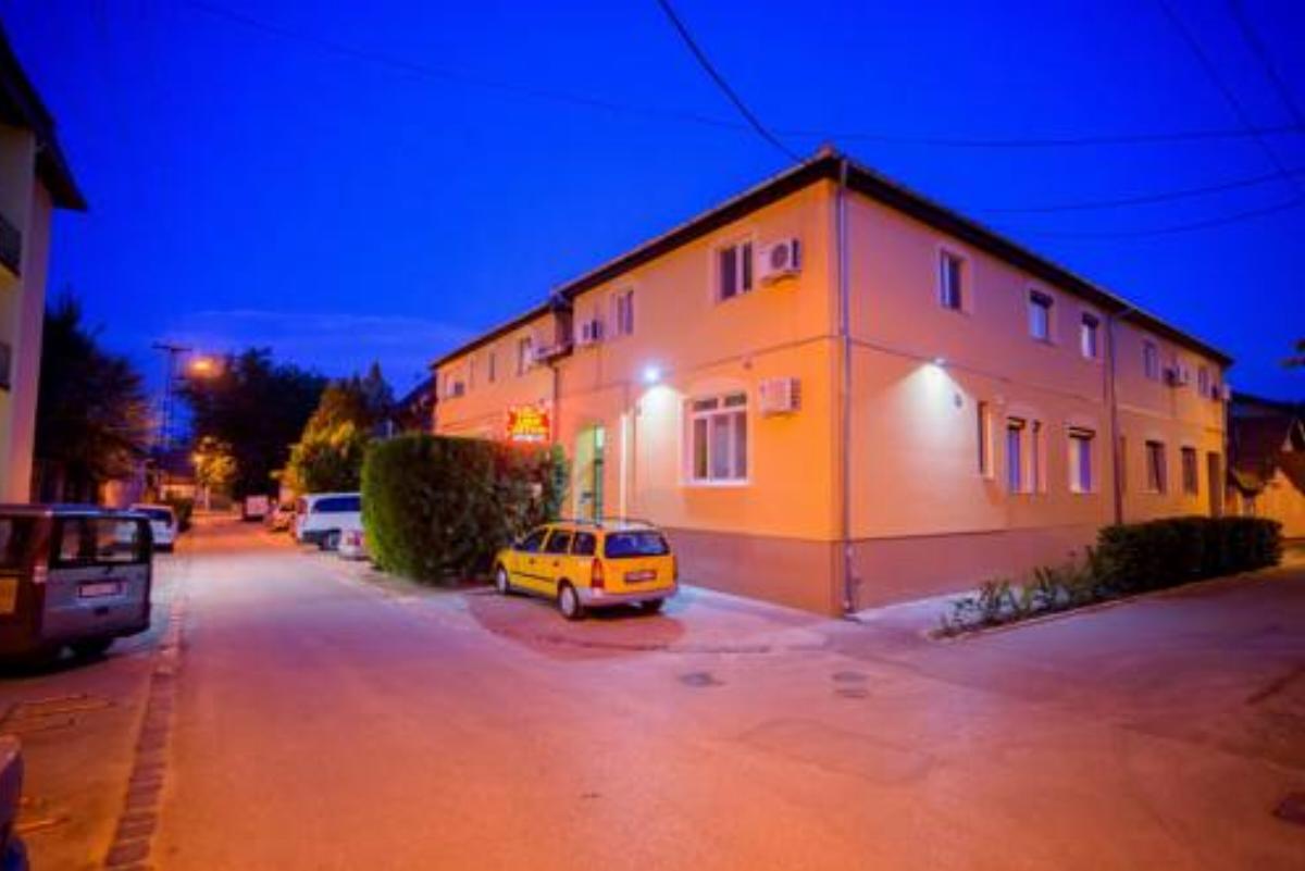 Guest House Mali hotel Hotel Subotica Serbia