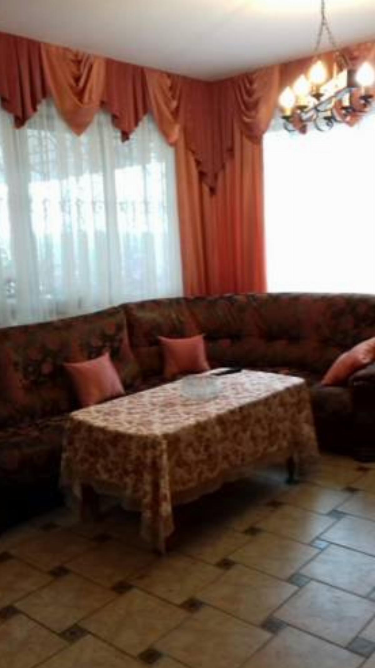 Guest House on Kholodnyi Ln 1 Hotel Alupka Crimea