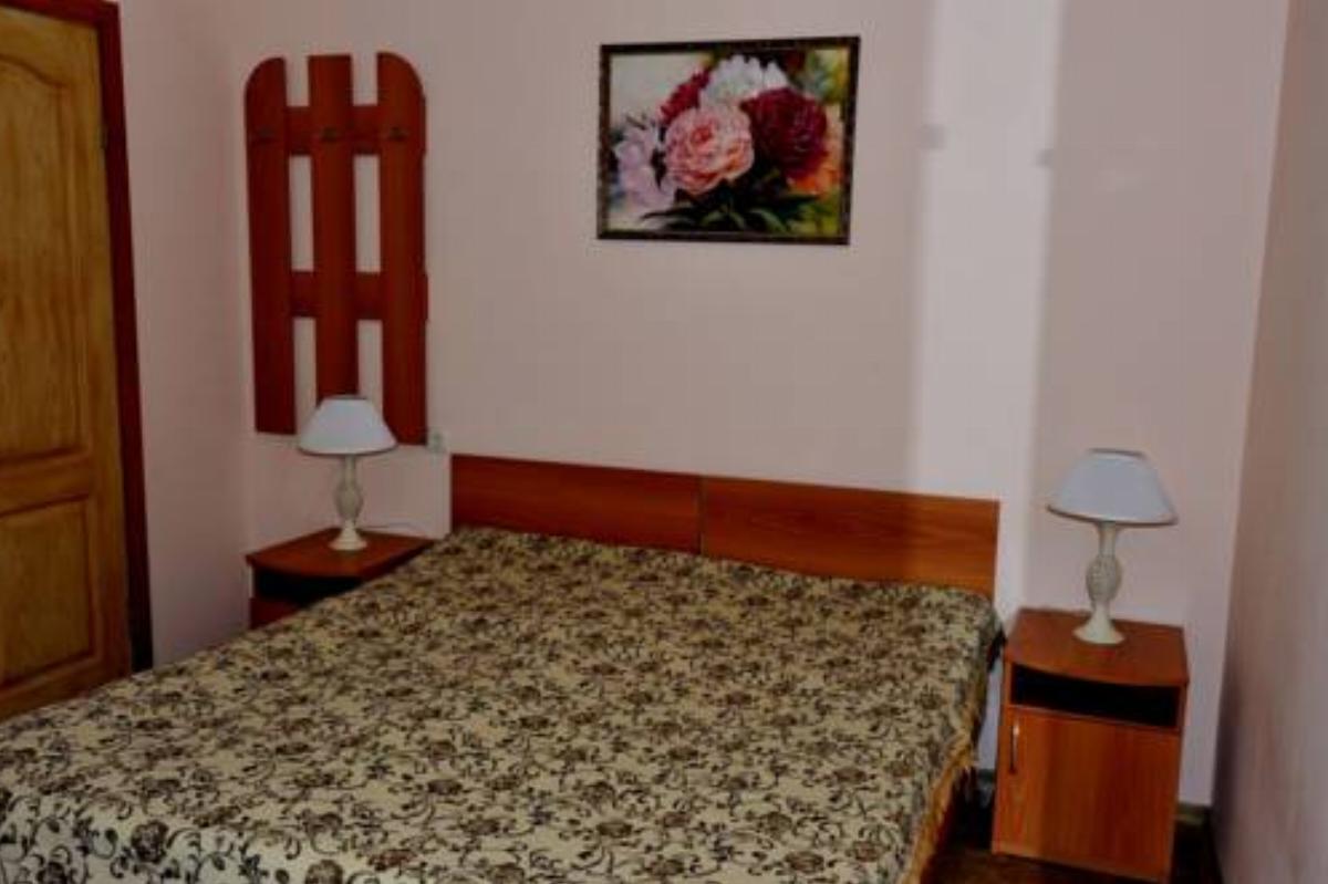 Guest House on Ulitsa Lugovaya Hotel Chornomorskoe Crimea