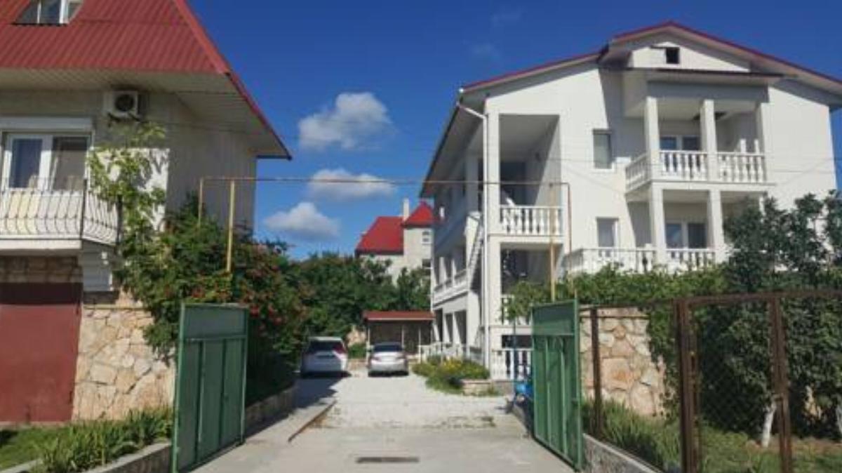 Guest house U Nikolaya Hotel Chornomorskoe Crimea
