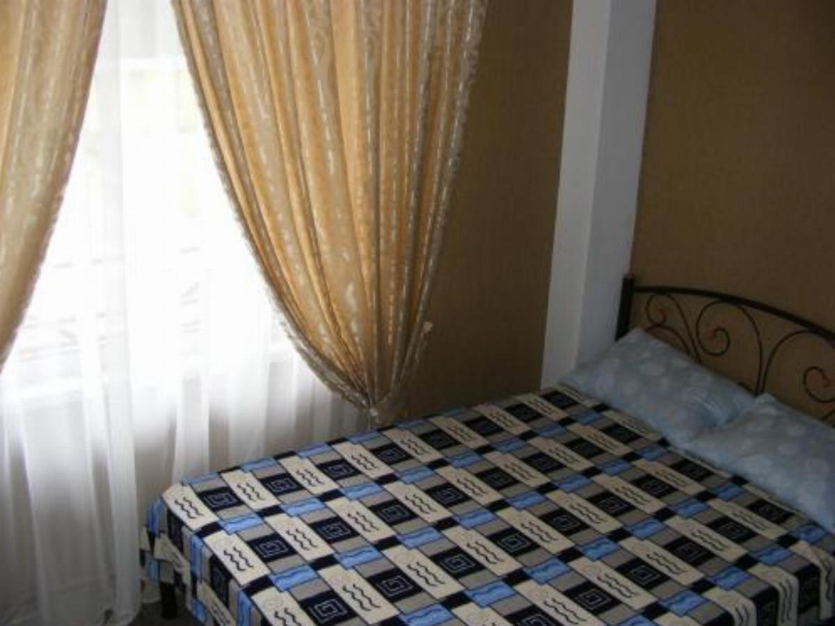 Guest House Zhemchuzhina Hotel Berehove Crimea