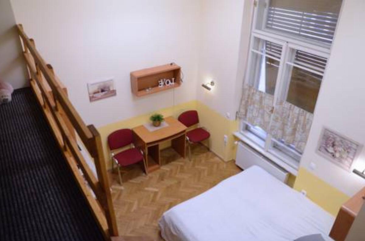 Guest Rest Studio Apartments Hotel Budapest Hungary