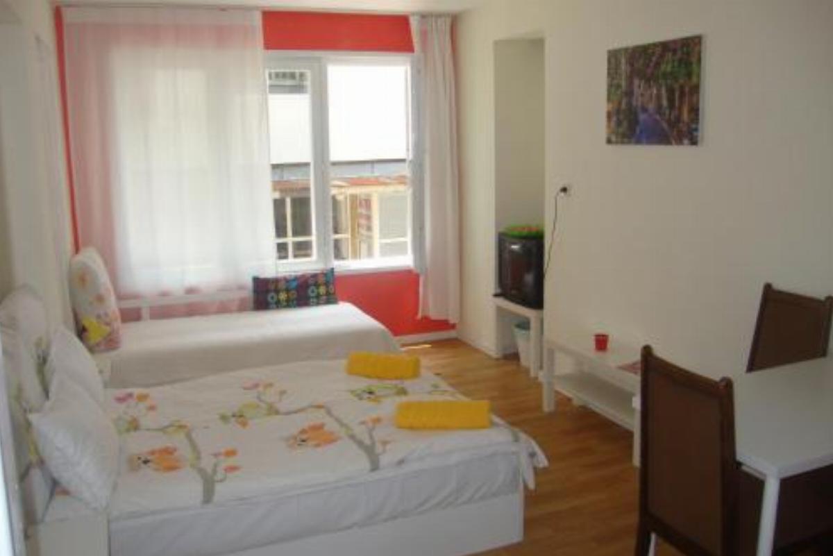 Guest Rooms Colours Hotel Kazanlŭk Bulgaria