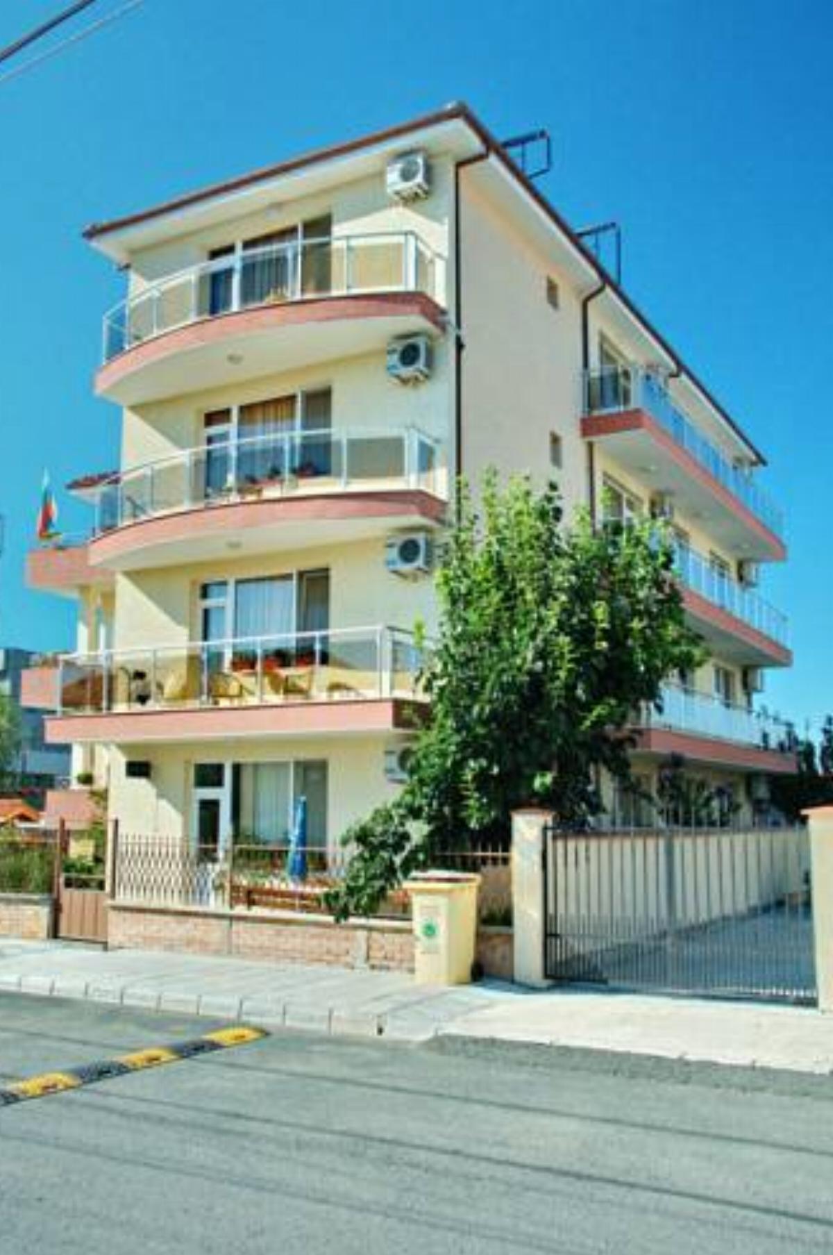 Guesthouse Petrovi Hotel Aheloy Bulgaria