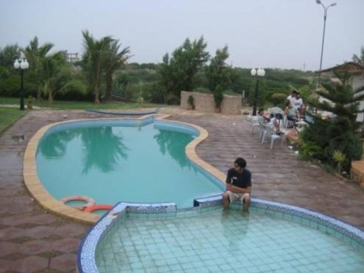 Gujrat farm house Hotel Goth Hāji Sarmān Pakistan
