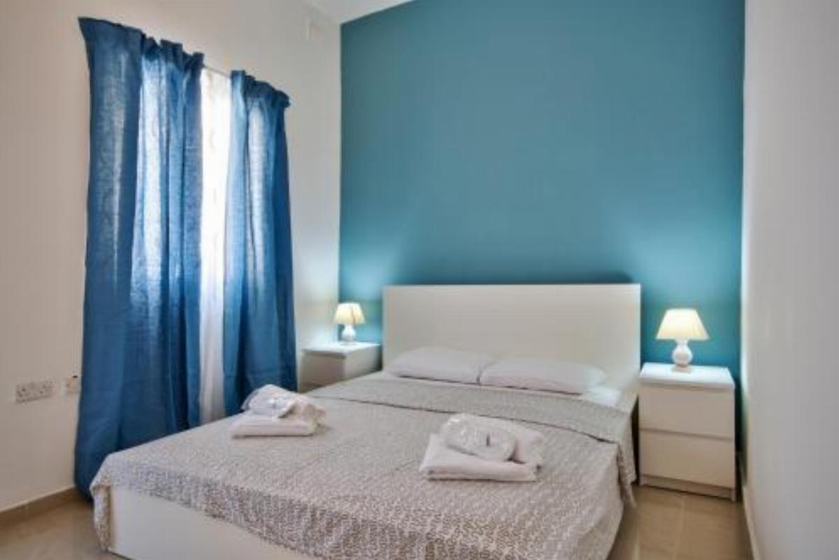 Gzira, Bright and Spacious 1-bedroom Hotel Il-Gżira Malta