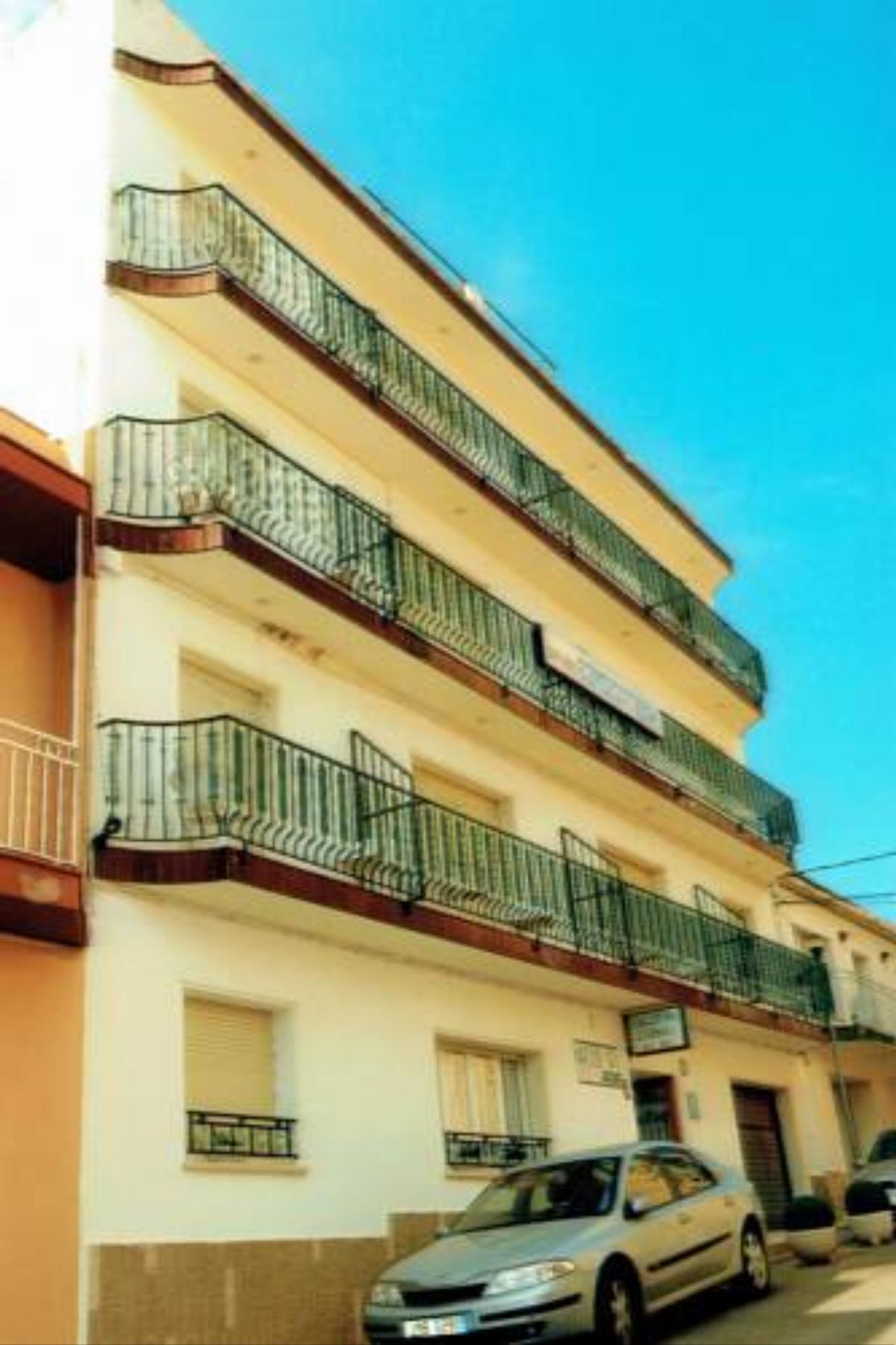 Habitacions Can Pau Hotel Llança Spain