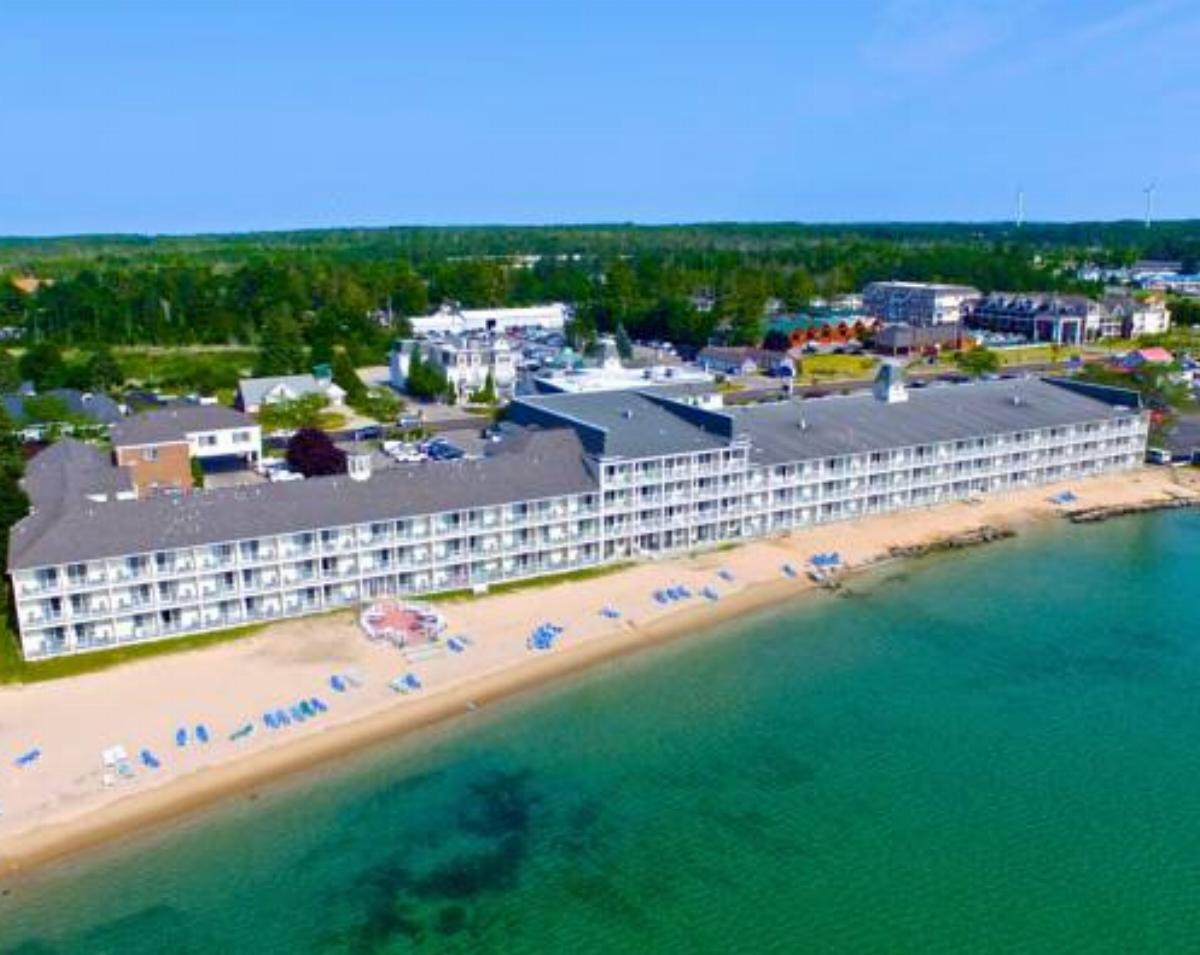 Hamilton Inn Select Beachfront Hotel Mackinaw City USA