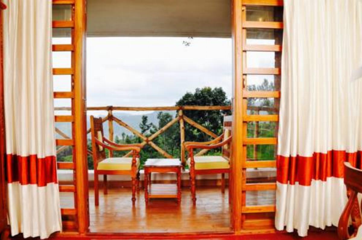 Hanging Huts Resorts Hotel Kotagiri India