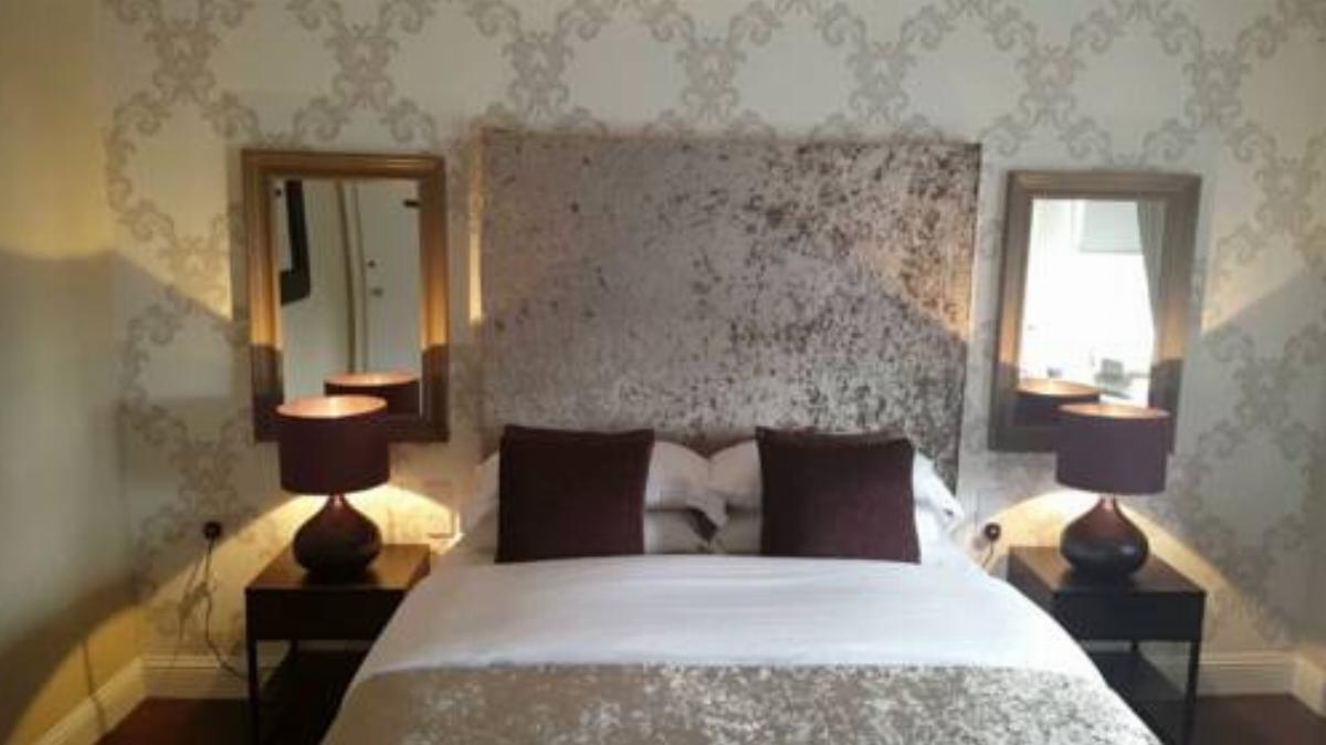 Hartys The Guest House Hotel Chapelhall United Kingdom