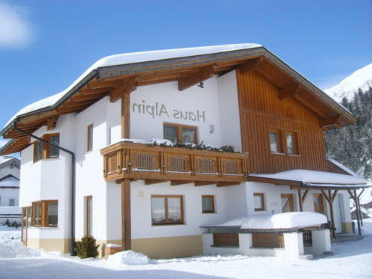 Haus Alpin Apartments Hotel Pettneu am Arlberg Austria