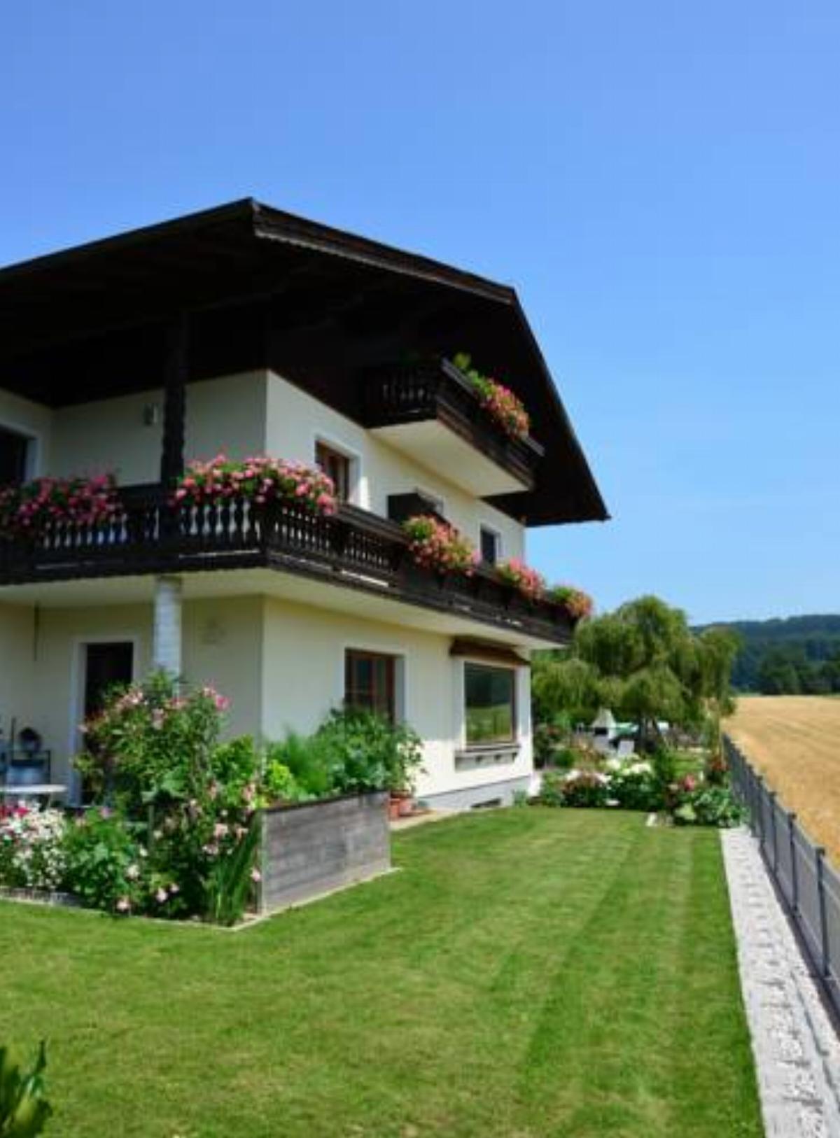 Haus Gruber Hotel Attersee am Attersee Austria