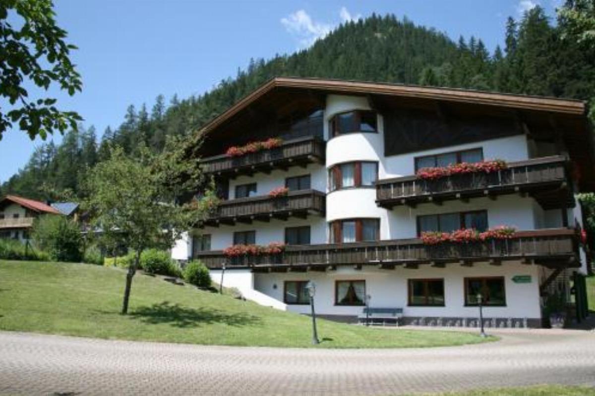 Haus Montana Hotel Elbigenalp Austria