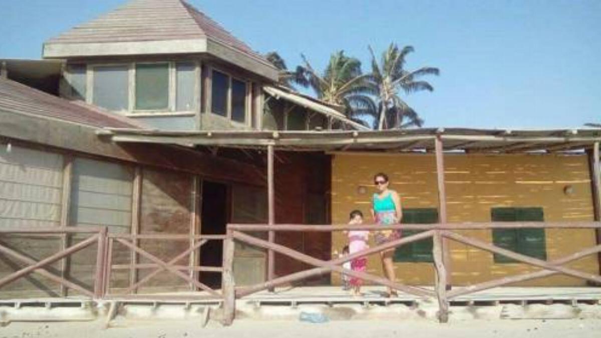 Hermosa casa céntrica en Punta Sal Hotel Canoas De Punta Sal Peru
