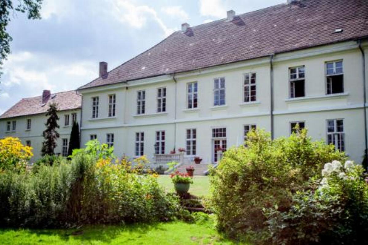 Herrenhaus Samow Hotel Behren-Lübchin Germany