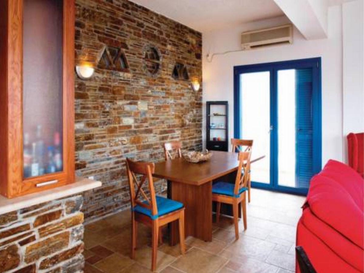Holiday Apartment Ag. Philippos Batsi with a Fireplace 08 Hotel Batsi Greece