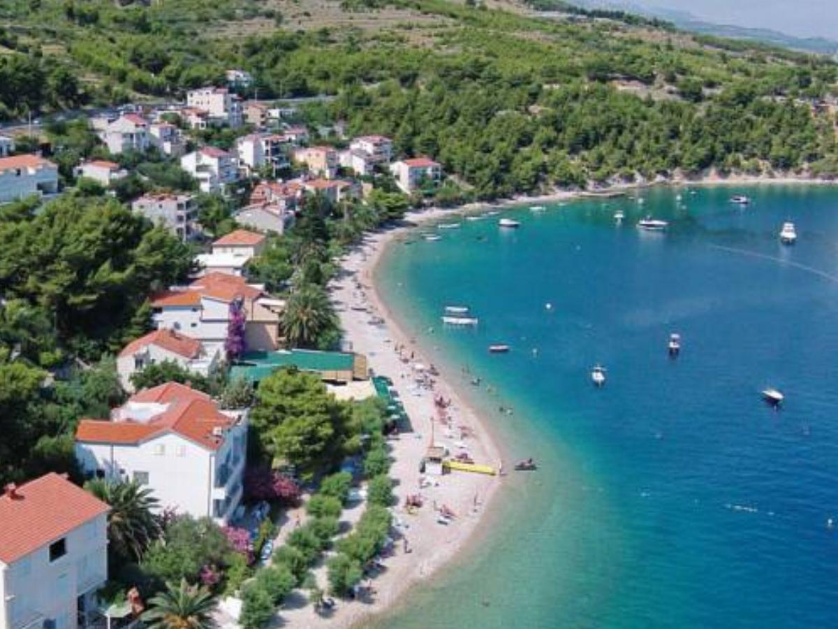 Holiday home Celina 51 with Outdoor Swimmingpool Hotel Celina Croatia