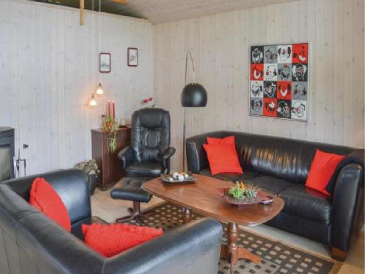 Holiday Home Farvang with Fireplace I Hotel Fårvang Denmark